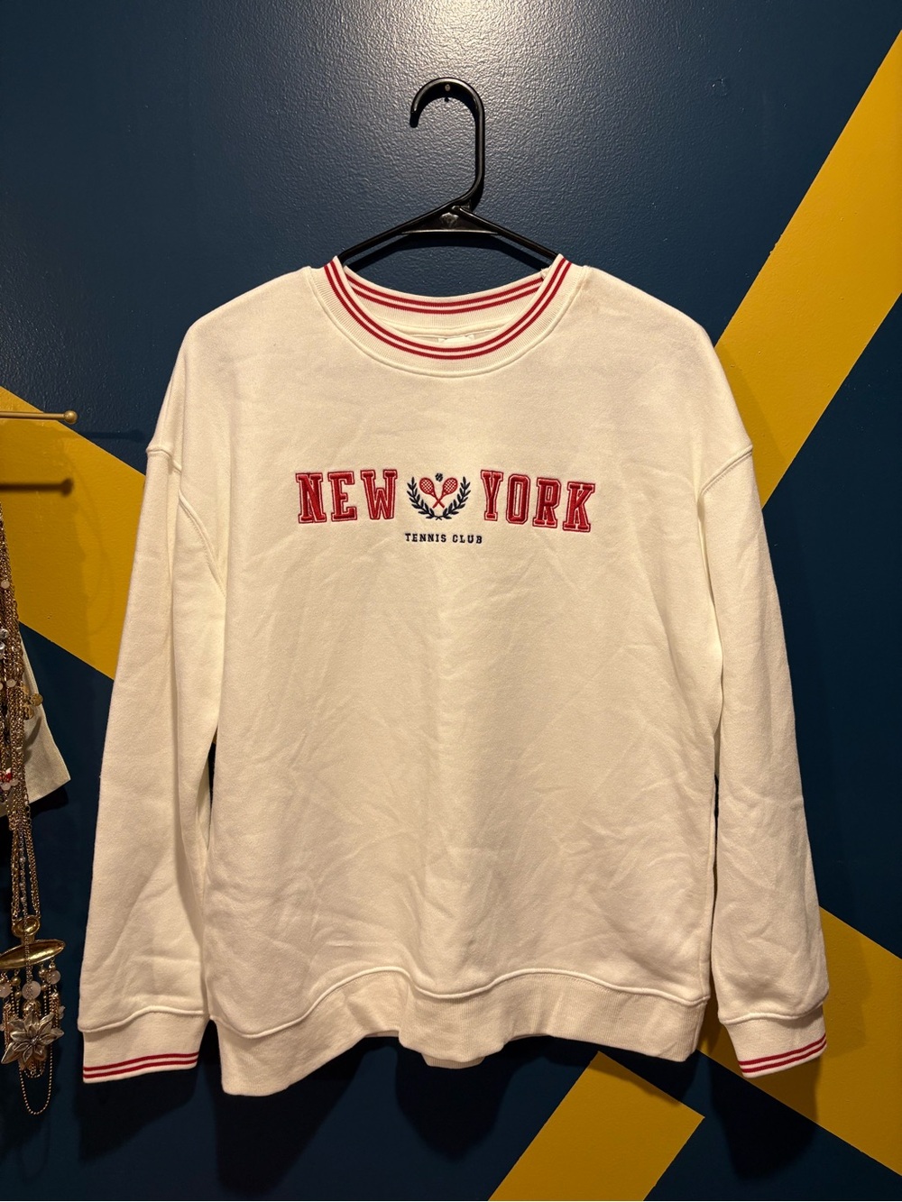 Art Class White "New York" Crewneck Fleece Lined Sweater NWOT